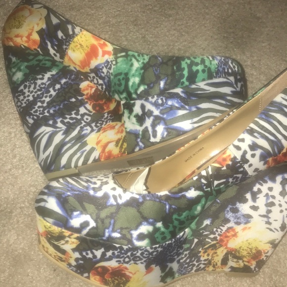 Wedged heels - Picture 3 of 4